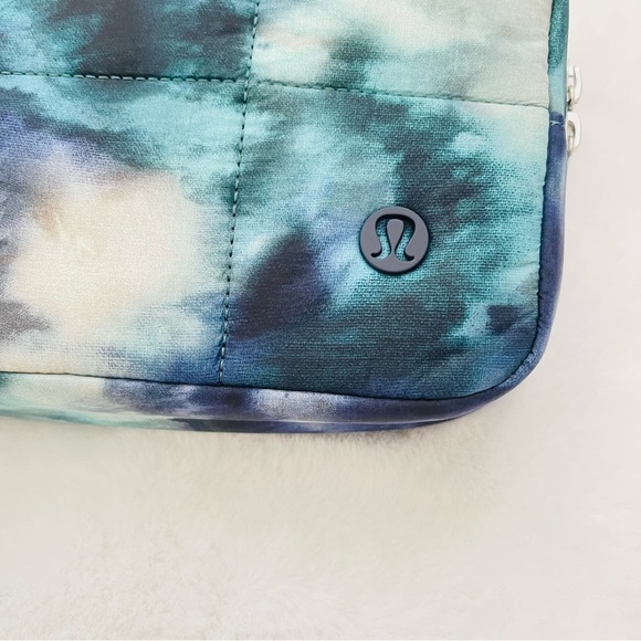 Lululemon Quilted Grid Belt Bag - Picture 6 of 10